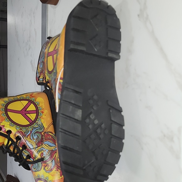 Hippie Peace Love Handcrafted Mandala Boots - Picture 7 of 9